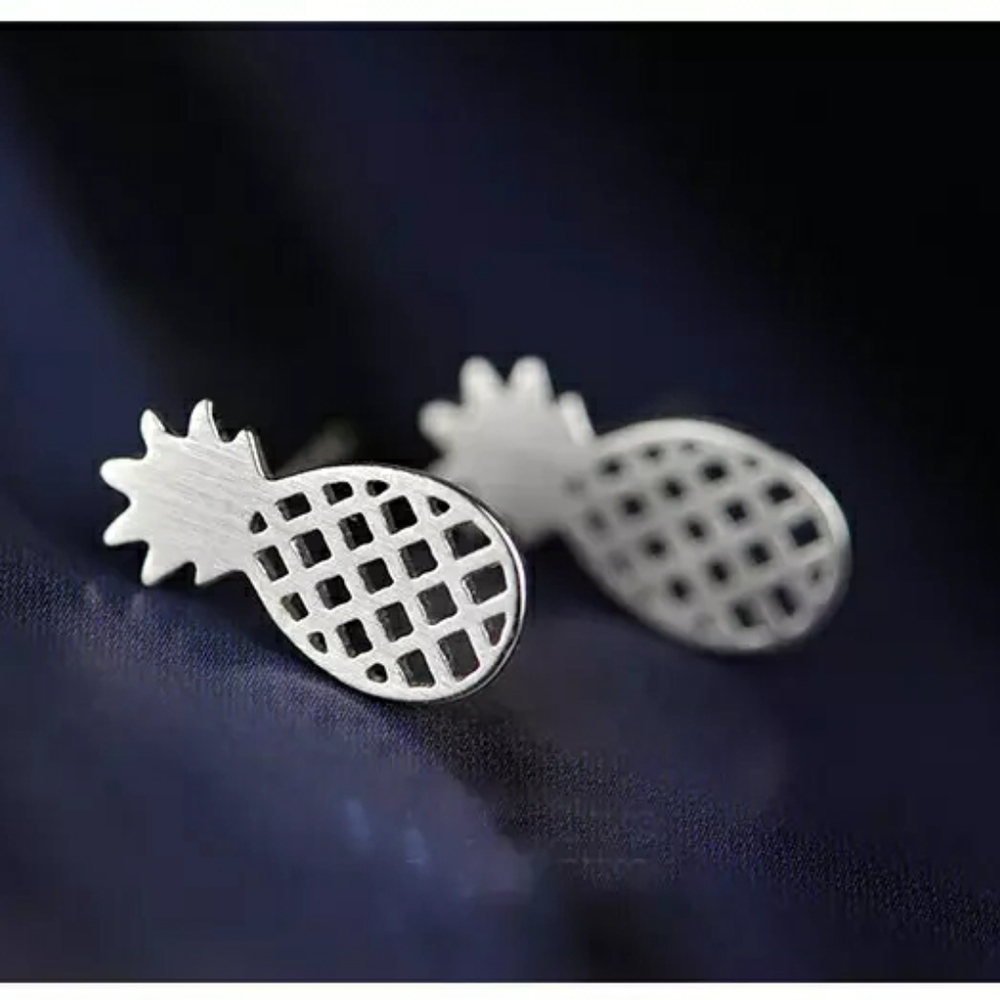 NEW 925 Sterling Silver Pineapple Stud Earrings - Picture 4 of 12
